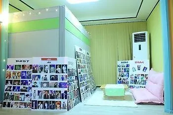 Hotel Kpopstarz Guesthouse - Caters To Women Seoul