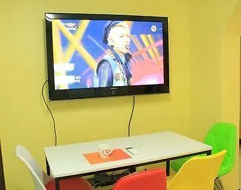 Kpopstarz Guesthouse - Caters To Women Seoul