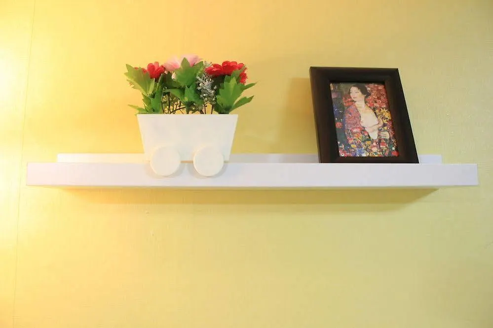 Kpopstarz Guesthouse - Caters To Women Seoul