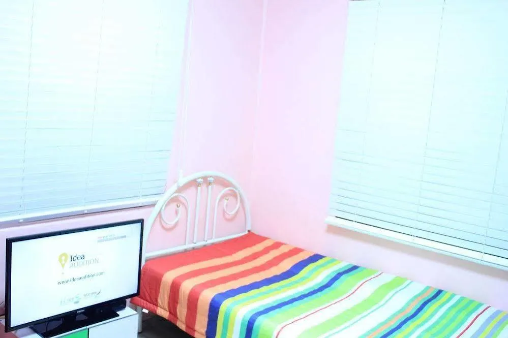 Hotel Kpopstarz Guesthouse - Caters To Women Seoul